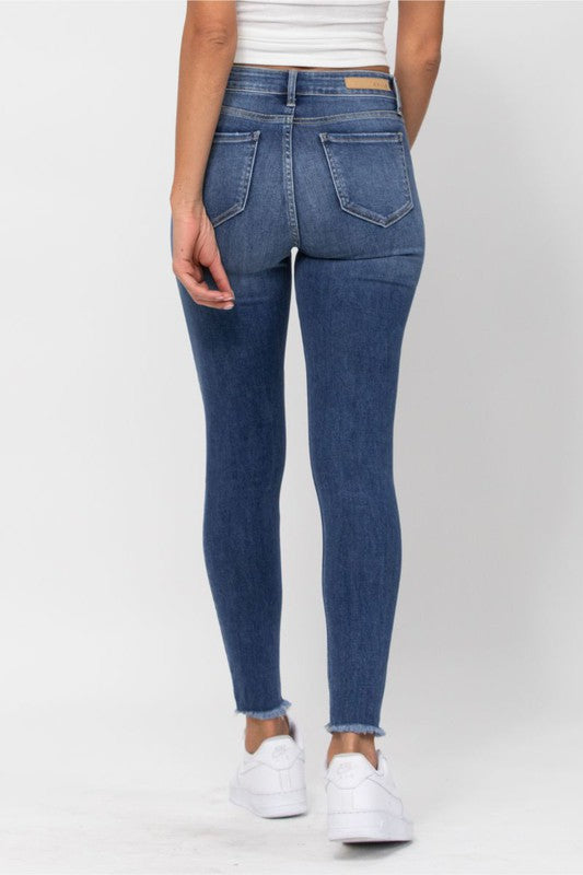 Mid Rise Crop Skinny with Fray Hem