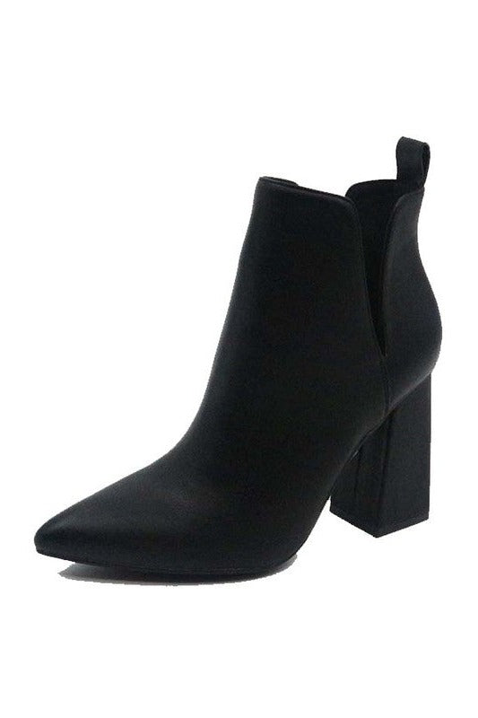 Setting Pointy Toe Chunky Heel Bootie