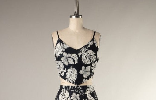 Tropical Leaf V-Neck Crop Tank Top